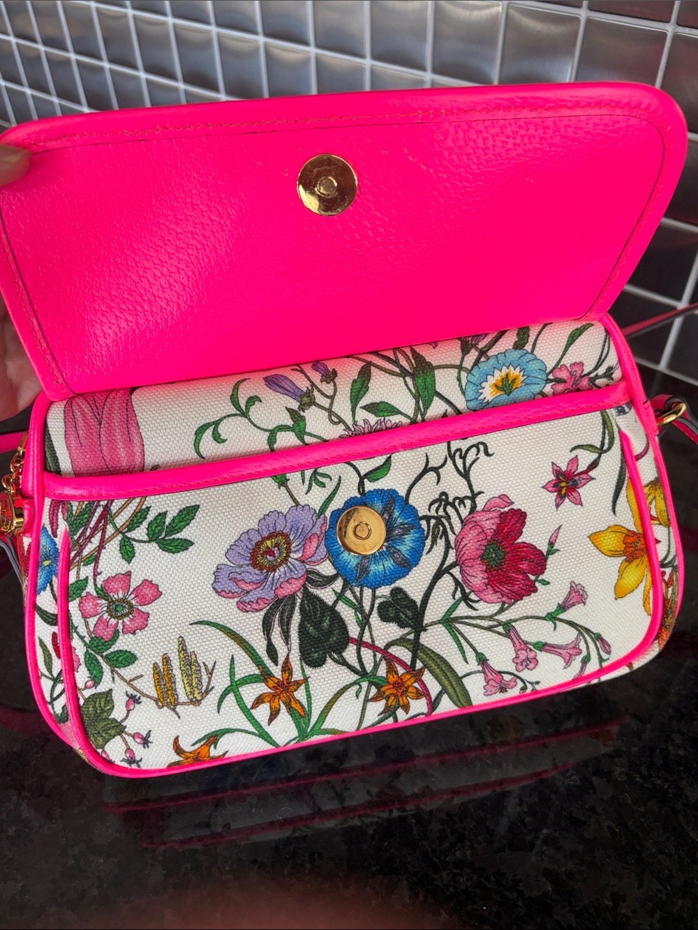 Gucci Floral Canvas Crossbody with Hot Pink Trim - Picture 5 of 5